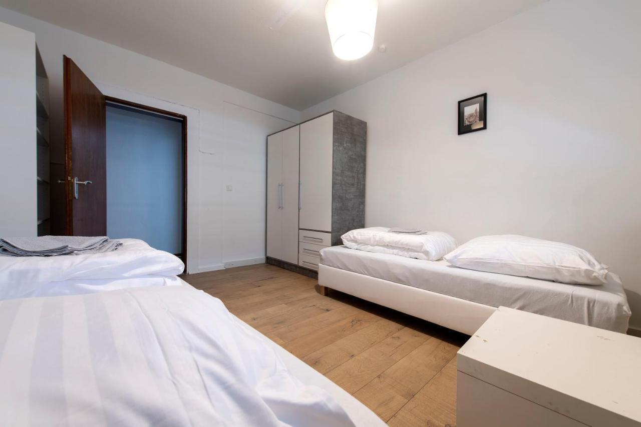 Workers Home- Central - 8 Single Box Spring Beds - Near Enschede Gronau  Luaran gambar