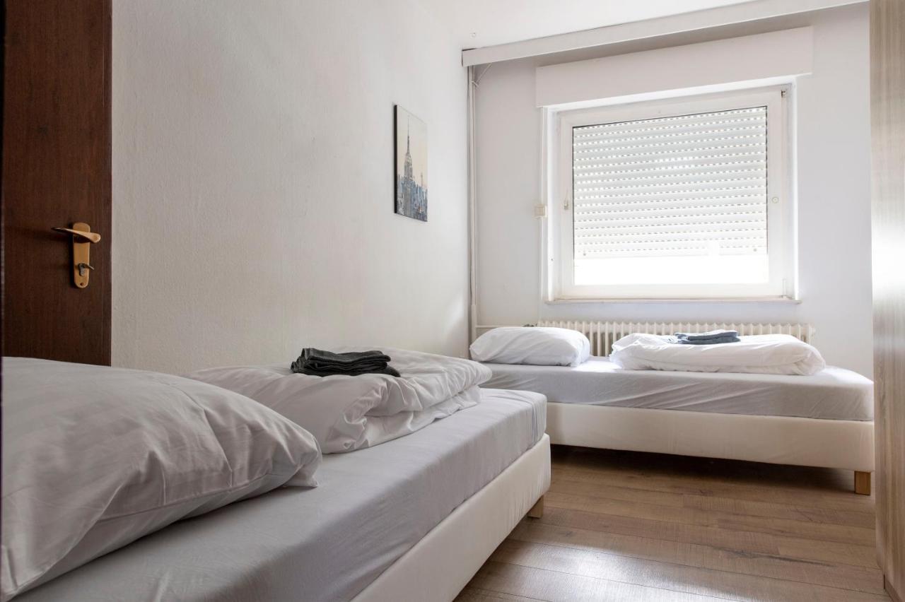 Workers Home- Central - 8 Single Box Spring Beds - Near Enschede Gronau  Luaran gambar